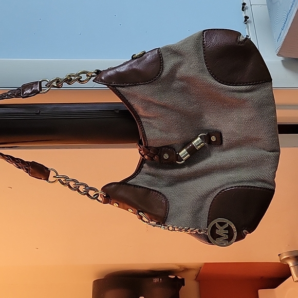 Michael Kors ladies shoulder bag - Picture 1 of 4